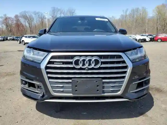 WA1LAAF70JD051877 2018 AUDI Q7-4