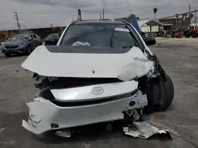 JTMAAAAA5SA057211 2025 TOYOTA BZ4X XLE-4