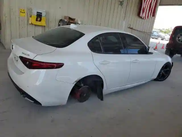 ZARFAECN3H7542567 2017 ALFA ROMEO GIULIA-2