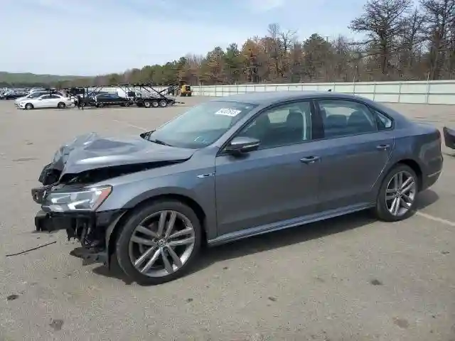 1VWAA7A33JC014815 2018 VOLKSWAGEN PASSAT-0