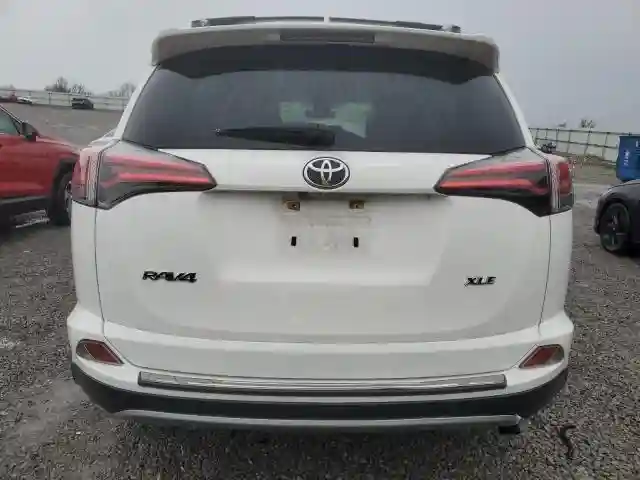 JTMWFREV3JJ746262 2018 TOYOTA RAV4-5