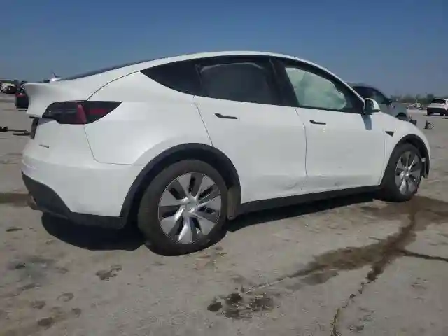 7SAYGDEE0RA258110 2024 TESLA MODEL Y-2