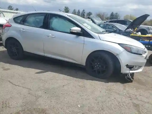 1FADP3K2XGL296365 2016 FORD FOCUS-3