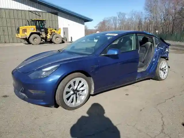 5YJ3E1EB4NF144660 2022 TESLA MODEL 3-0