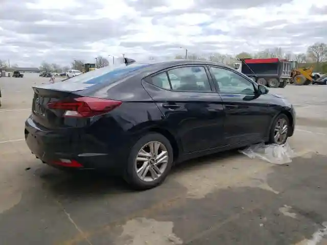 5NPD84LF1KH485482 2019 HYUNDAI ELANTRA-2