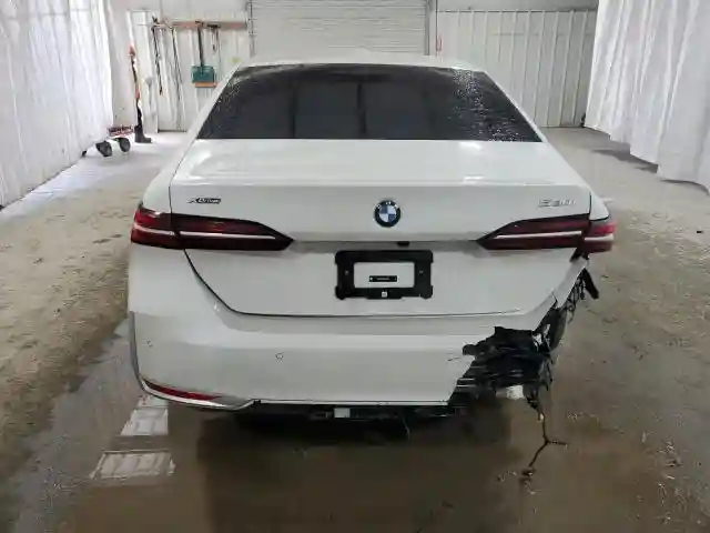 WBA53FJ07SCU11716 2025 BMW 5 SERIES-5