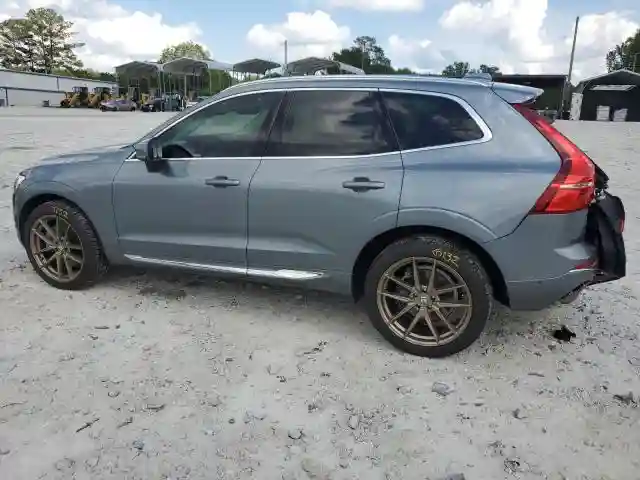 LYVA22RLXKB215043 2019 VOLVO XC60-1