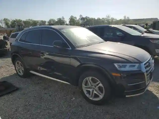 WA1BNAFY6J2231630 2018 AUDI Q5-3
