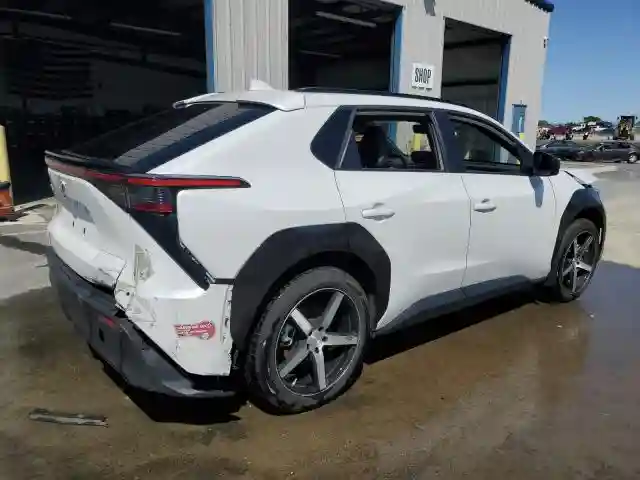 JTMAAAAA6PA027254 2023 TOYOTA BZ4X XLE-2