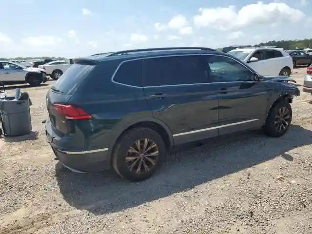 3VV3B7AX3JM213942 2018 VOLKSWAGEN TIGUAN-2