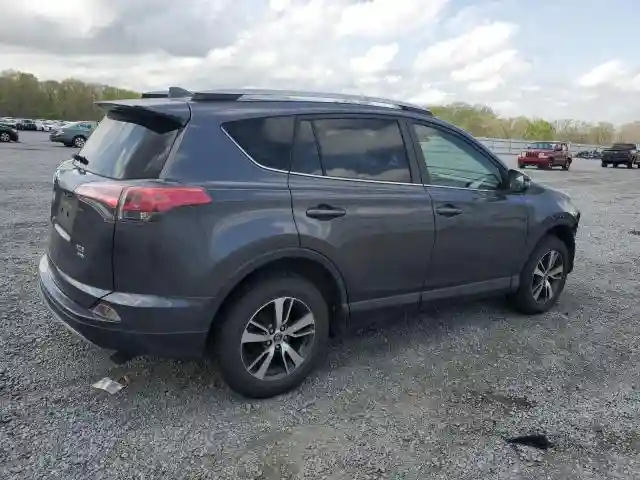 JTMRFREV2JJ215776 2018 TOYOTA RAV4-2