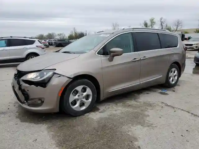 2C4RC1EG5HR578140 2017 CHRYSLER PACIFICA-0