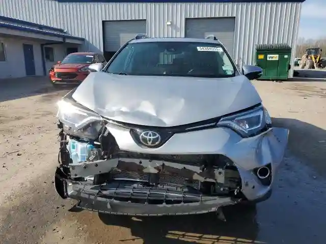 2T3DFREV8JW742880 2018 TOYOTA RAV4-4
