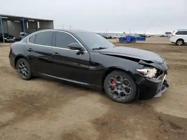 ZARFAEDN9H7548503 2017 ALFA ROMEO GIULIA-3