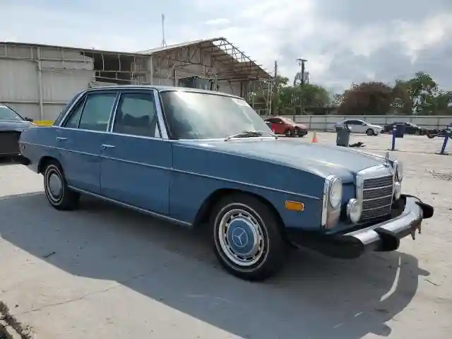 11511412016838 1975 MERCEDES-BENZ 300-CLASS-3