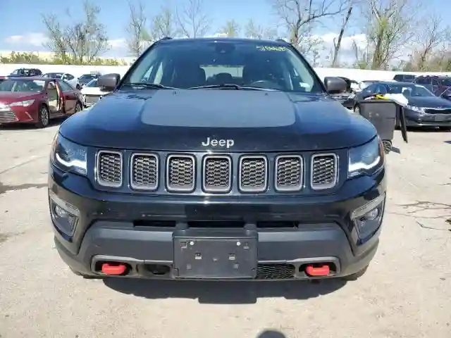 3C4NJDDB9JT270161 2018 JEEP COMPASS-4