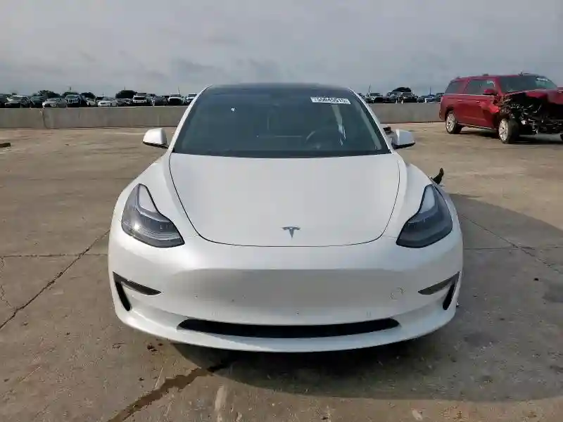 5YJ3E1EAXMF016770 2021 TESLA MODEL 3-4