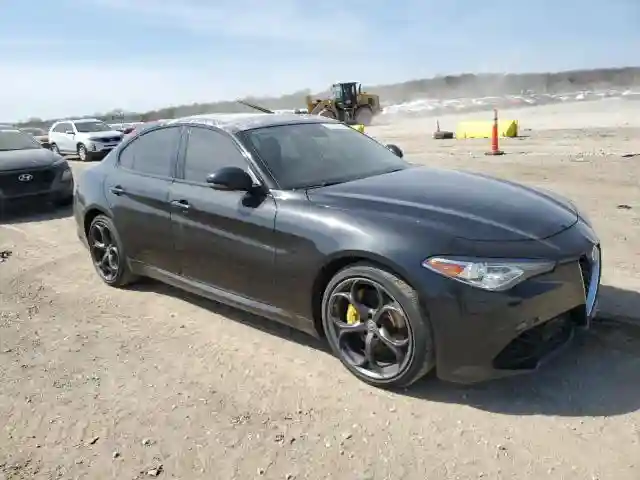 ZARFAEEN8H7538074 2017 ALFA ROMEO GIULIA-3