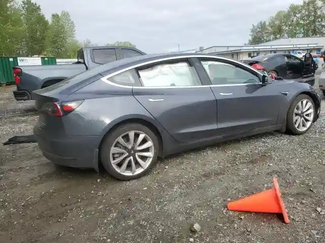 5YJ3E1EB2JF068866 2018 TESLA MODEL 3-2