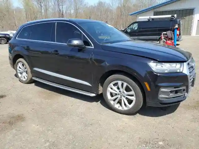 WA1LAAF70JD051877 2018 AUDI Q7-3