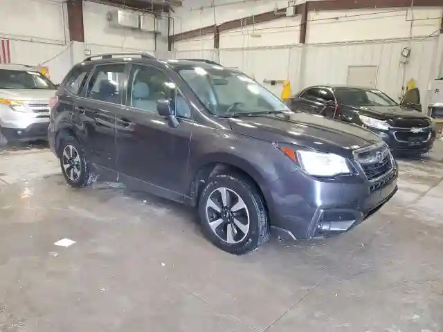 JF2SJABC0JH582298 2018 SUBARU FORESTER-3