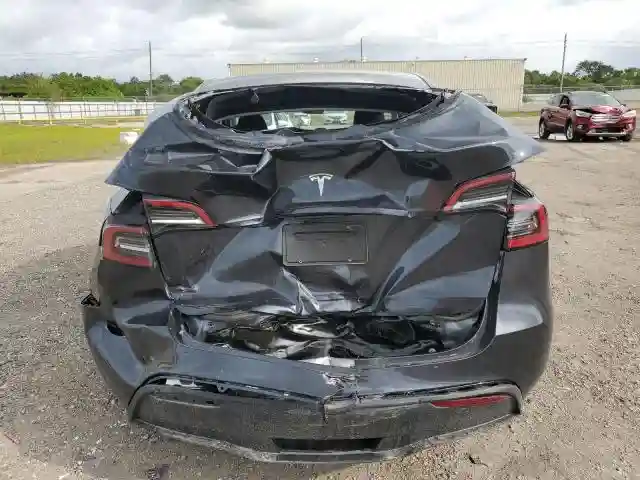 7SAYGDED4RA329638 2024 TESLA MODEL Y-5