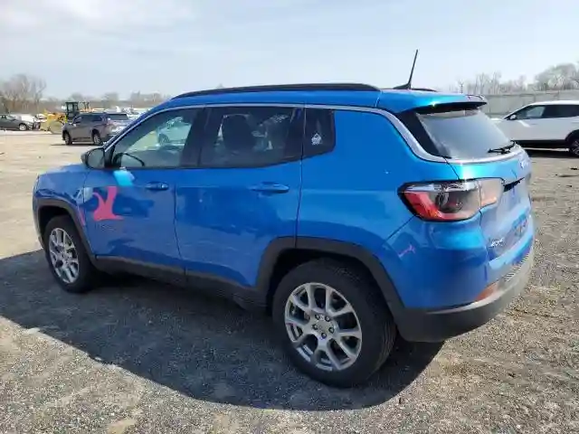 3C4NJDFB8NT177683 2022 JEEP COMPASS-1