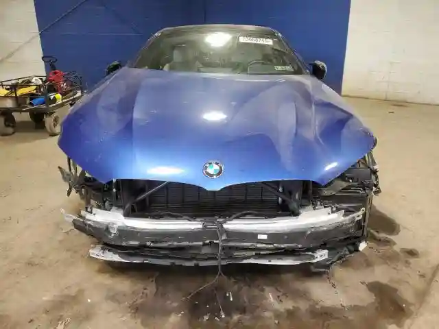 WBAGV8C07RCP90030 2024 BMW M8-4