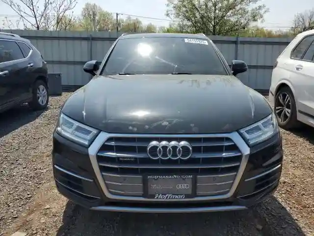WA1BNAFY1J2196964 2018 AUDI Q5-4