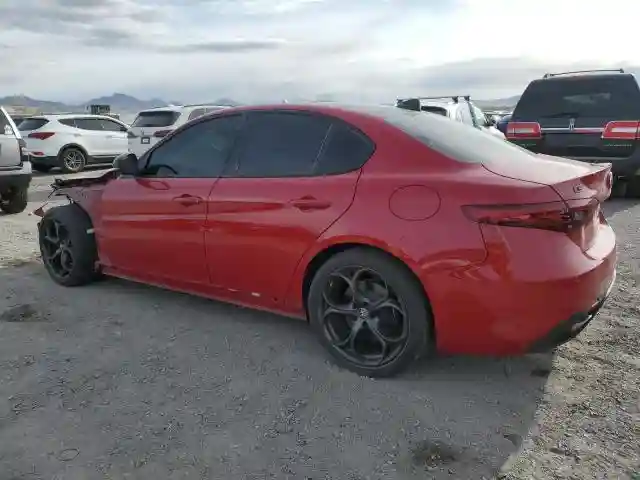 ZARFAECN5J7599455 2018 ALFA ROMEO GIULIA-1