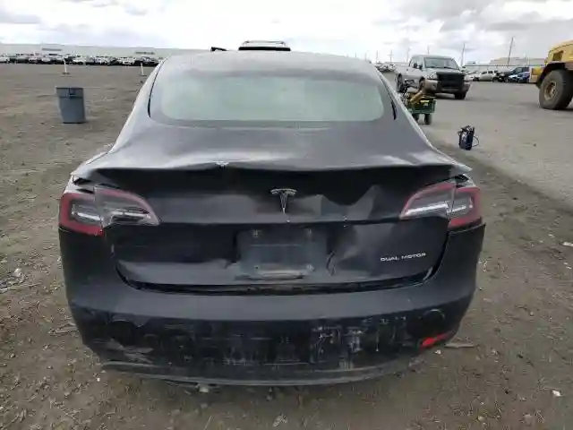 5YJ3E1EB9JF103550 2018 TESLA MODEL 3-5