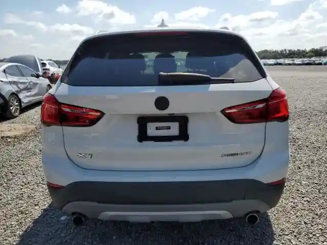 WBXHU7C32J5L07666 2018 BMW X1-5