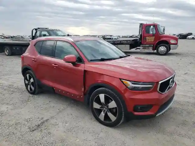 YV4162UK4K2106806 2019 VOLVO XC40-3