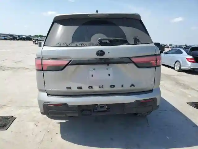 7SVAAABA0RX022703 2024 TOYOTA SEQUOIA-5