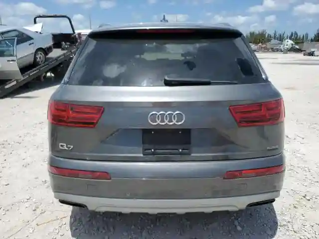 WA1LAAF76KD044806 2019 AUDI Q7-5