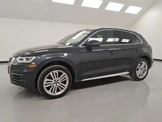 WA1CNAFY3J2031860 2018 AUDI Q5-0