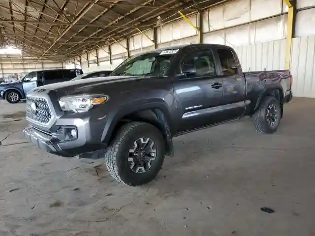 5TFSZ5AN9JX152289 2018 TOYOTA TACOMA-0