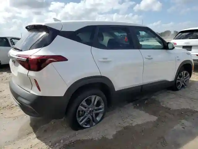 KNDEPCAA7P7461188 2023 KIA SELTOS-2