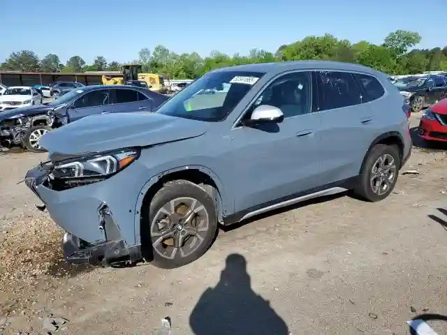 WBX73EF09P5W54036 2023 BMW X1-0
