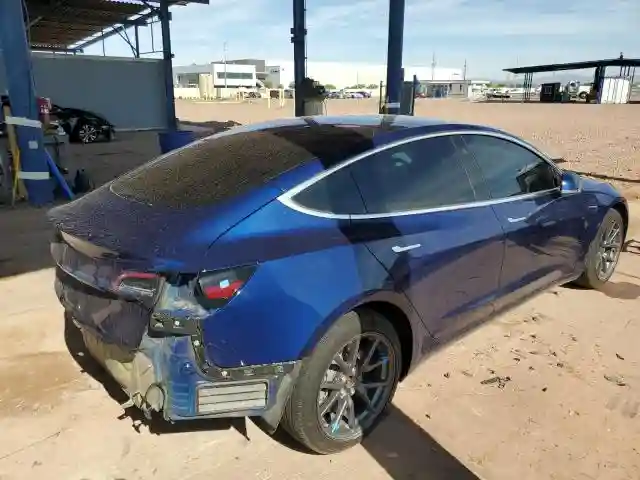 5YJ3E1EA0JF044752 2018 TESLA MODEL 3-2