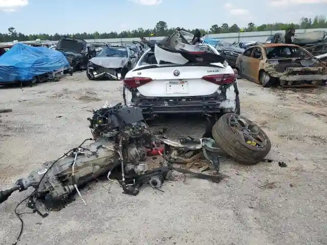 ZARFAEEN7J7567295 2018 ALFA ROMEO GIULIA-5