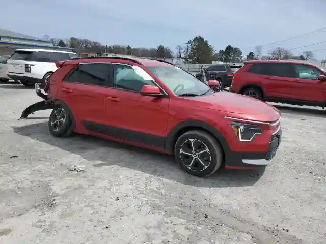 KNDCP3LE4P5094396 2023 KIA NIRO-3