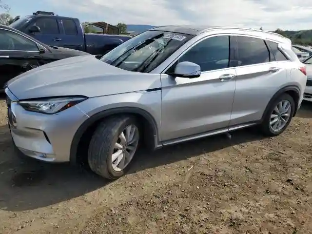 3PCAJ5M33KF124142 2019 INFINITI QX50-0