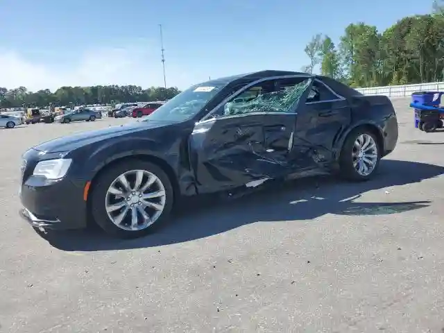 2C3CCAAG7JH315532 2018 CHRYSLER 300-0
