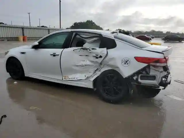 5XXGT4L39GG020386 2016 KIA OPTIMA-1