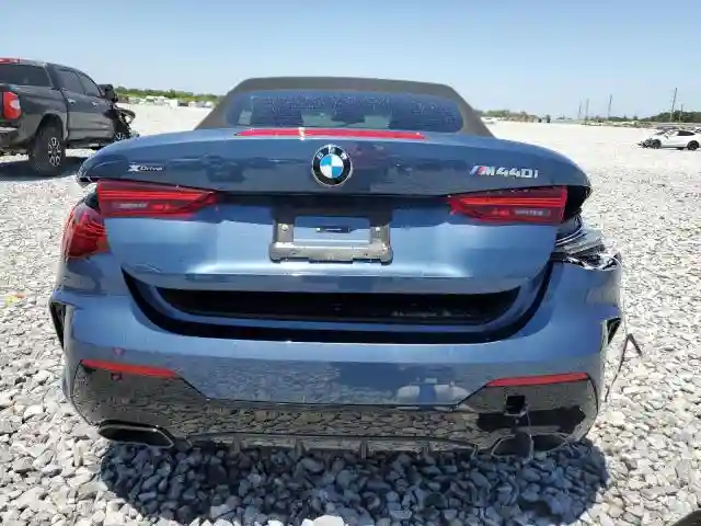 WBA73DB01SCT93631 2025 BMW M4-5