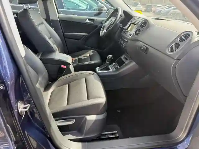 WVGBV7AX1GW001756 2016 VOLKSWAGEN TIGUAN-4