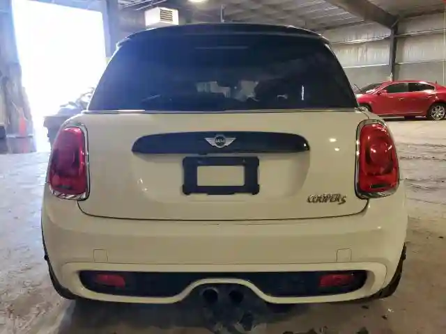WMWXP7C52J2A47224 2018 MINI COOPER-5