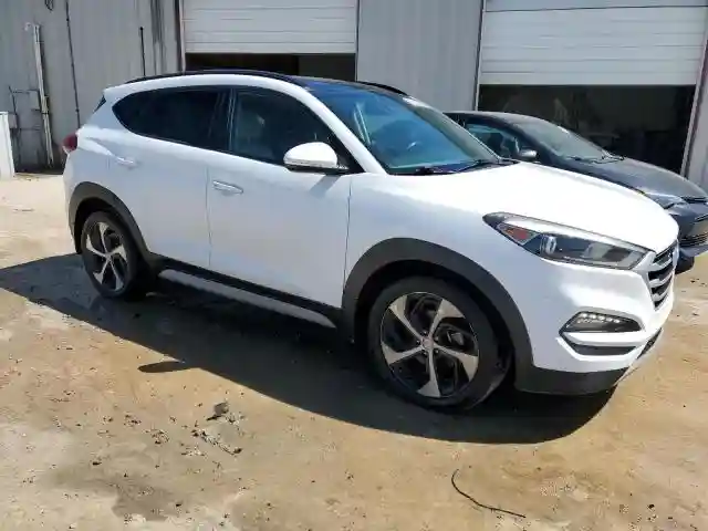 KM8J33A2XJU639599 2018 HYUNDAI TUCSON-3