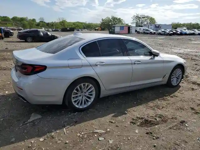 WBA13BJ01MWW99810 2021 BMW 5 SERIES-2